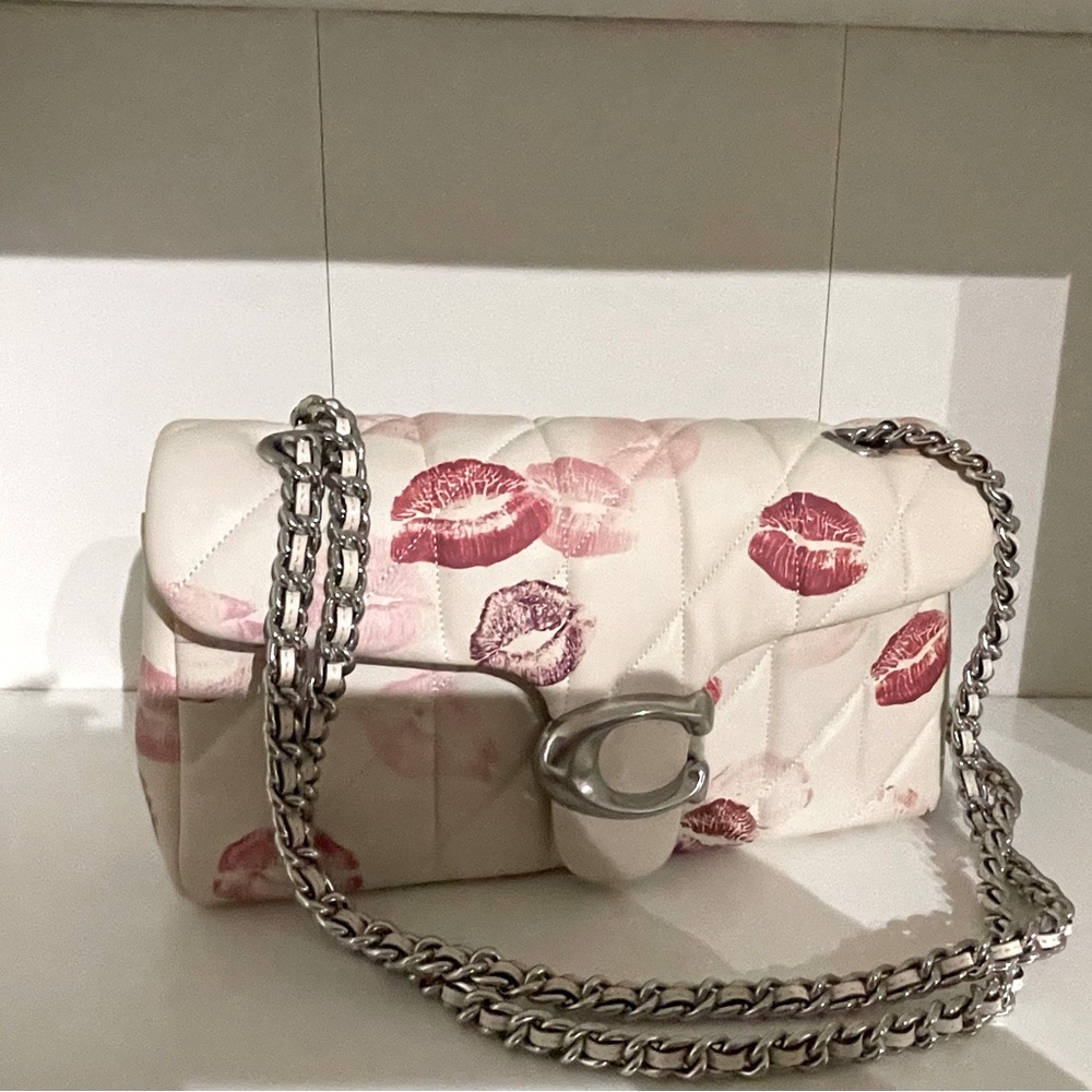 Coach Runway Tabby 26 Lip